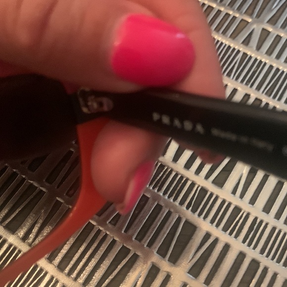 Prada great fun sunglasses with case excellent condition. - Picture 5 of 5